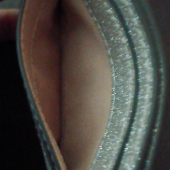 NWOT 🔥 KATE SPADE 🔥 GLITTERY SILVER CREDIT CARD WALLET - Picture 8 of 8